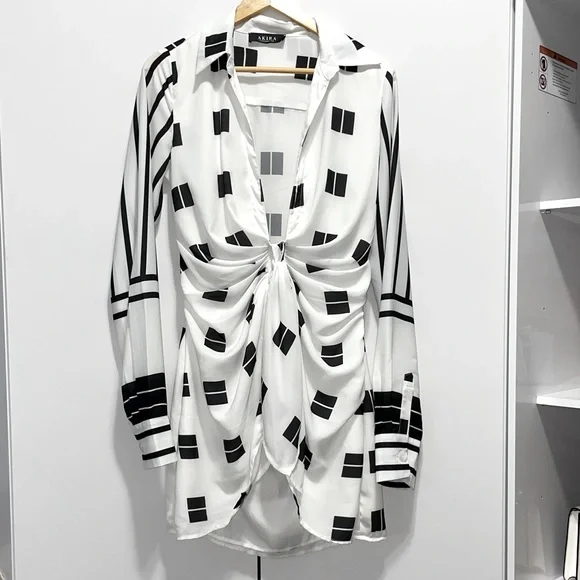 akira black and white dress Laufry Yellow Floral Print Maxi Dress - US 16